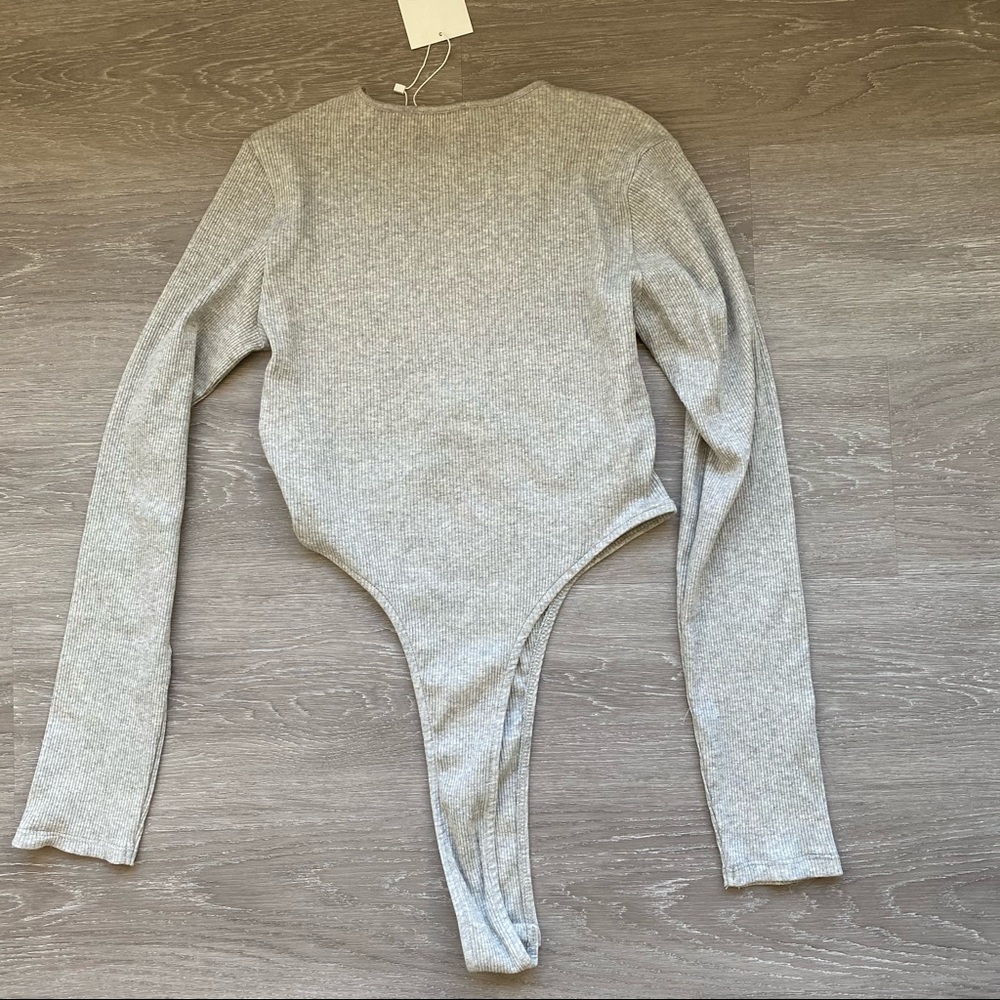Zara Ribbed Bodysuit - Picture 9 of 12
